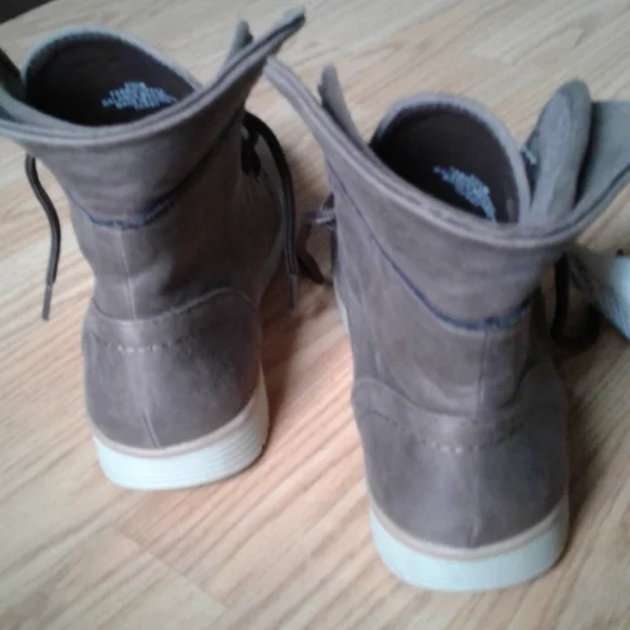 NWT Cliffs Brown High top Boots - Picture 4 of 9